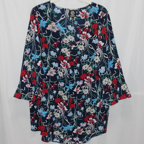 Bobeau Navy Floral Long Sleeve and V-neck Top - Picture 9 of 11